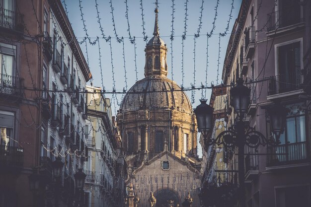 Photo view to the cathedral-basilica of our lady of the pilla in the city of zaragoza aragon spain