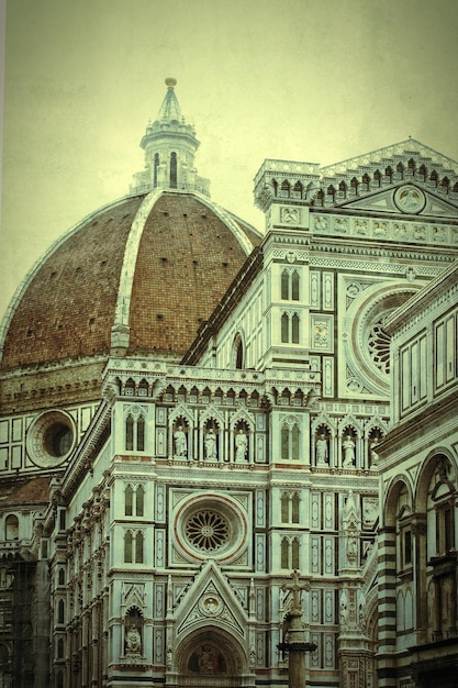 Foto vista dell'esterno della cattedrale