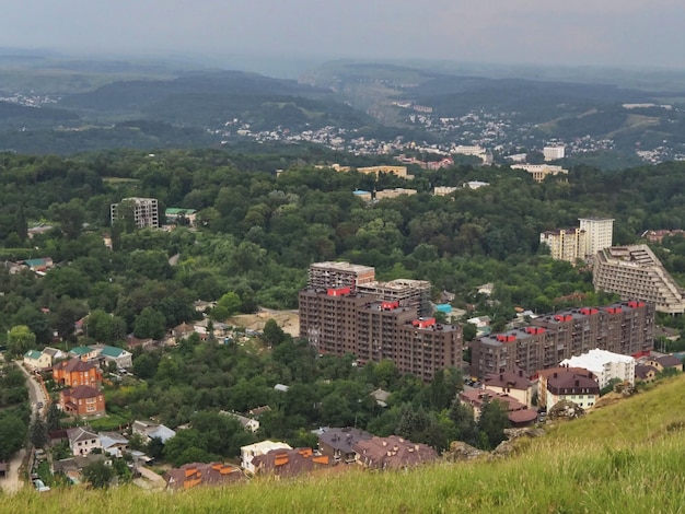 Вид на город Кисловодск, пейзажи и живописные места Северного Кавказа