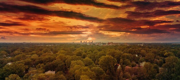 Photo a view of the city of minneapolis from the south