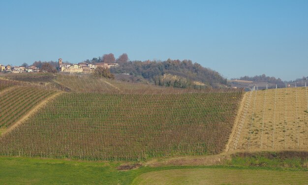 Foto veduta della città di monta d'alba