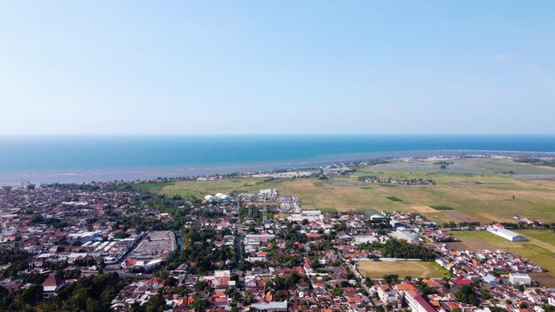 Photo a view of the city of san salvador from the air