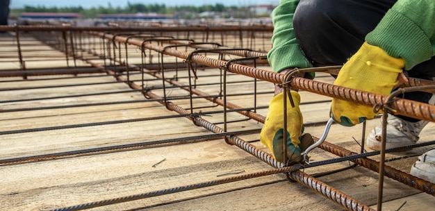 Veduta della costruzione di una casa monolitica