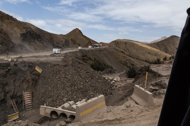 Photo view of construction site against blue sky