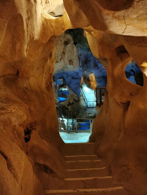 Foto vista della grotta cueva del tesoro a malaga