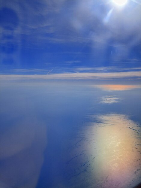 View day between the sky and the sea