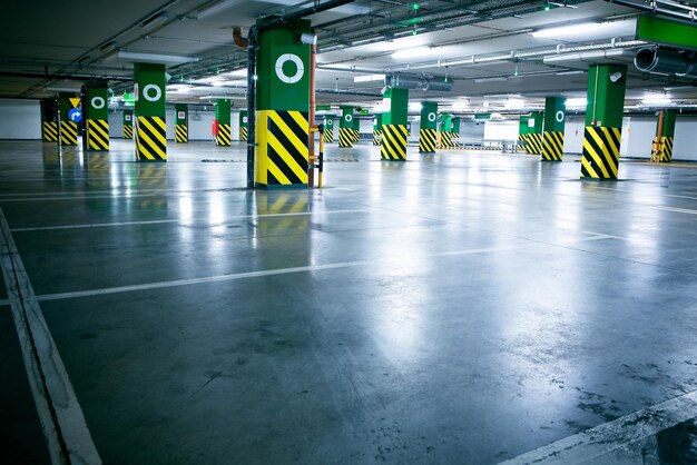 Photo view of empty parking lot