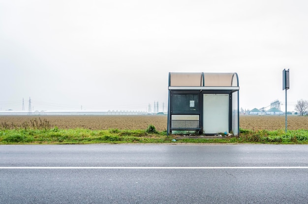 空の道路の景色