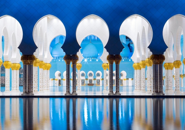 View of famous Cheikh Zayed Mosque