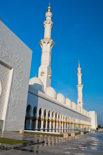 View of famous Sheikh Zayed White Mosque in Abu Dhabi, UAE