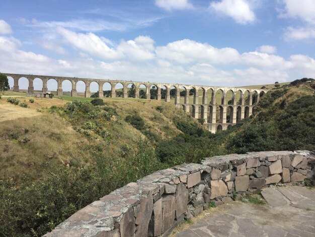 Foto la vista del forte contro il cielo nuvoloso