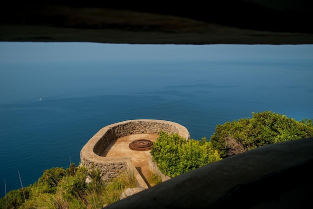 Photo a view from the fortifications of the second world war gun battery of punta chiappa in portofino natural park liguria italy