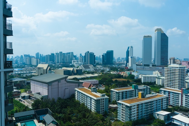 View from the high floor of the streets of Bangkok.