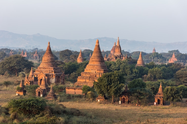 Photo 바간, 미얀마에서 일몰 동안 shwe sandaw 탑에서보기