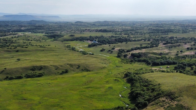 Foto la vista dalla cima della collina