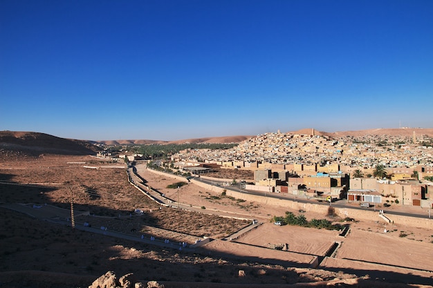 La vista sulla città di ghardaia nel deserto del sahara, algeria