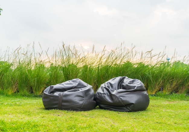 Photo view of grass in field against sky