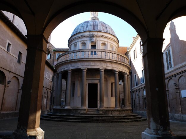 Foto vista dell'edificio storico contro il cielo