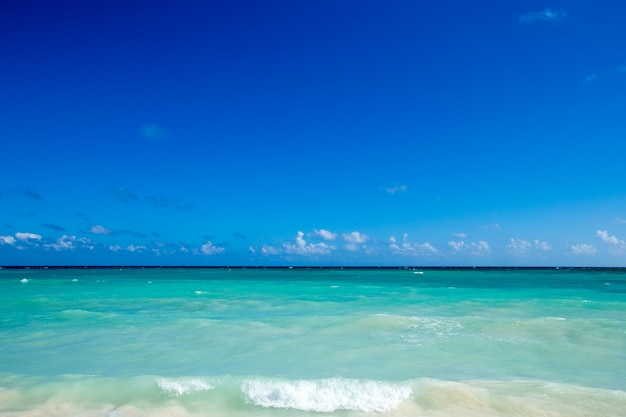 View of the horizon between the sea and the sky