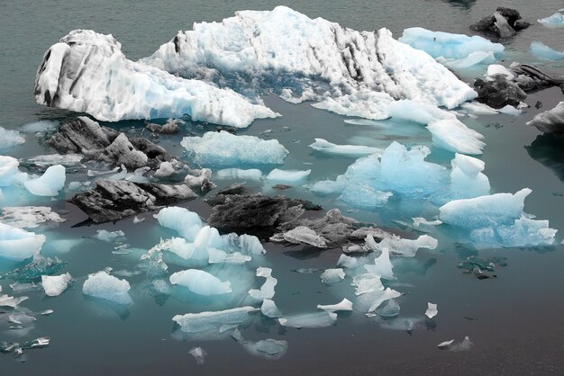 Photo view of ice in lake against sky