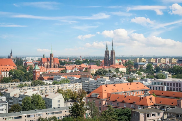 Вид на достопримечательности Вроцлава с высоты Польши