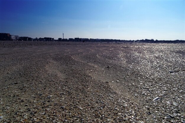 Photo view of landscape against clear blue sky