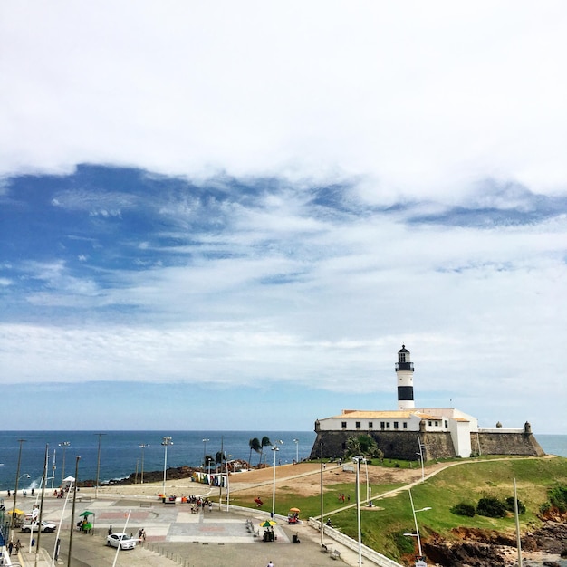 Photo view of lighthouse on coast