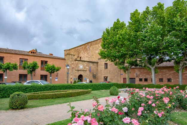 View of the main gate of the parador of Benavente