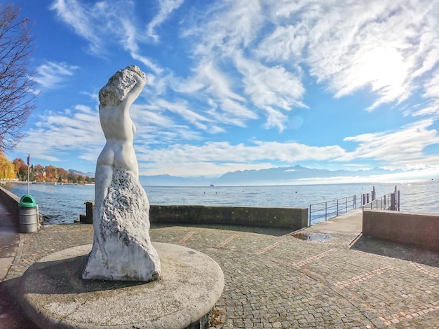 Vista della scultura di marmo