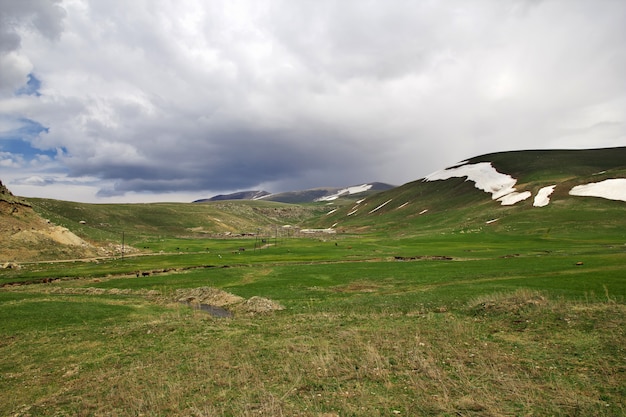 Photo the view on the mountains of the caucasus, armenia