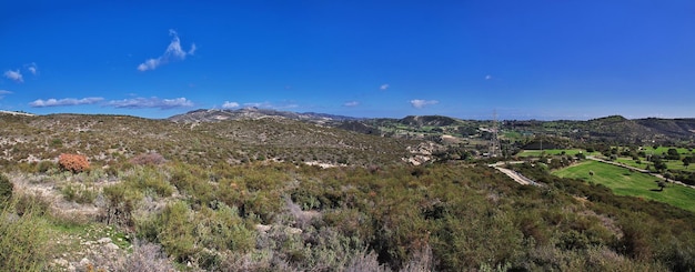 Foto la vista delle montagne di cipro