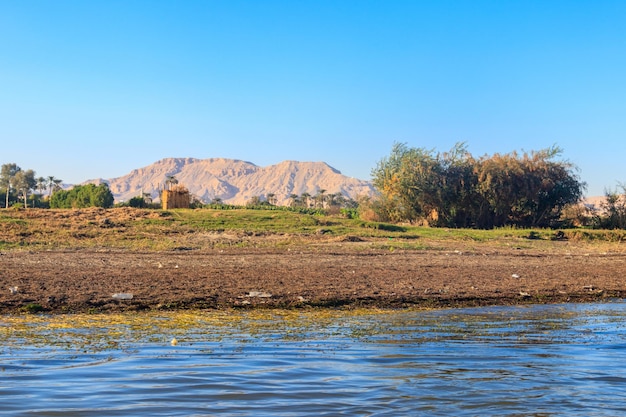 Foto vista del fiume nilo a luxor in egitto