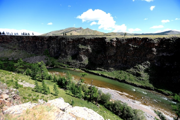Фото Вид на ущелье реки чулуут в монголии