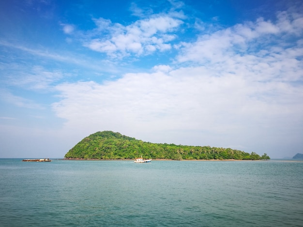 写真 koh yao、プーケットの間の小さな島の眺め