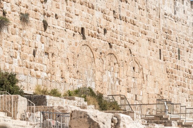 Photo view of old building wall