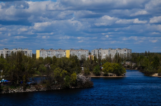 Фото Вид на город кременчуг и реку днепр