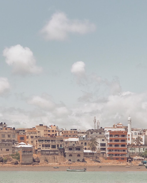 Foto vista del quartiere residenziale contro il cielo