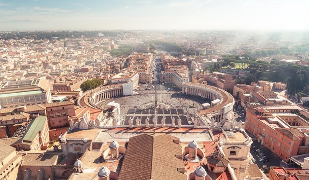 Veduta di roma e piazza san pietro