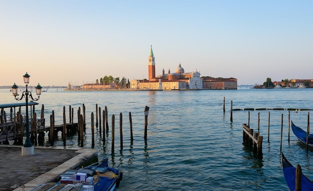 이탈리아 베니스의 산 조르지오 마조레(San Giorgio Maggiore)에서 보기