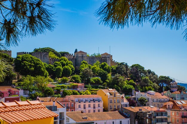 Photo view of sao jorge castle in lisbon