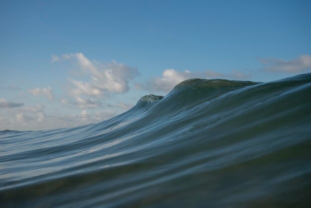 Photo view of sea against the sky