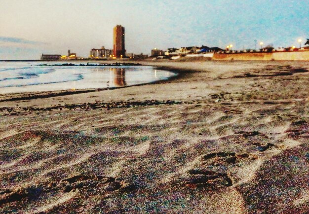 Foto vista del mare contro il cielo