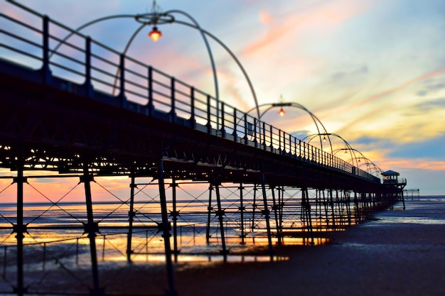 Photo view of sea at sunset