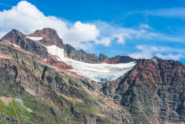 스위스 알프스의 Sustenpass 근처 Steingletcher보기