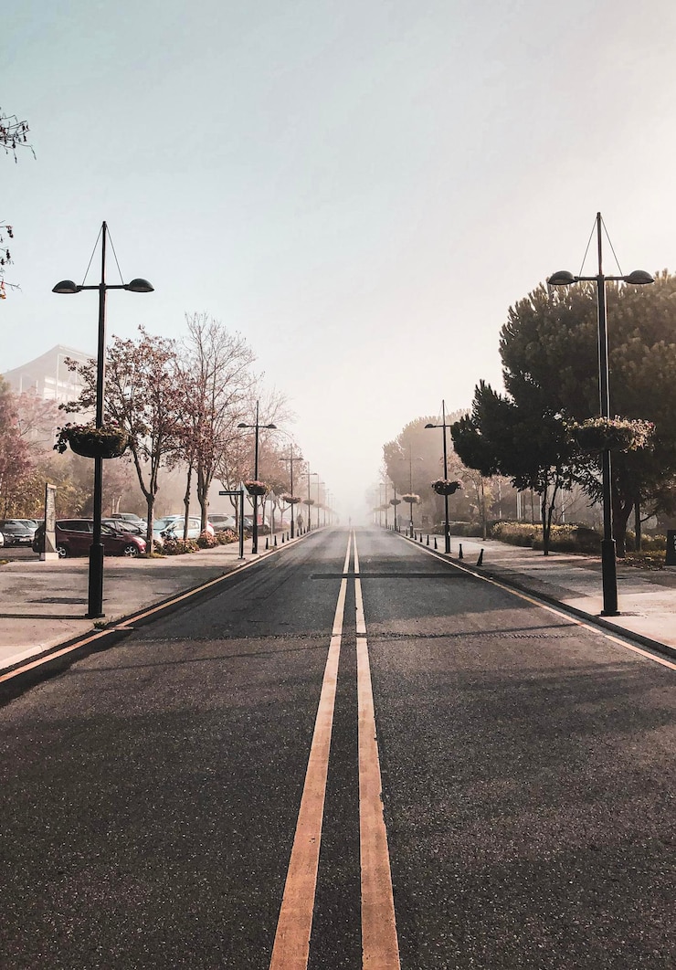 Photo view of street against clear sky