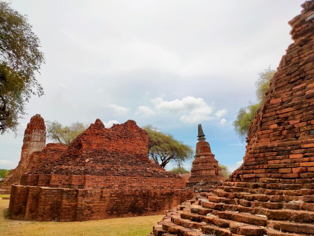 Photo view of temple against sky