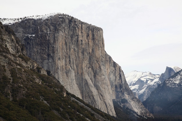 Vista del parco nazionale di yosemite negli stati uniti