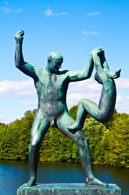 Foto vigeland park in oslo, noorwegen