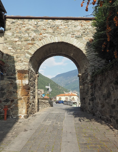 Village of Donnas eastern gate