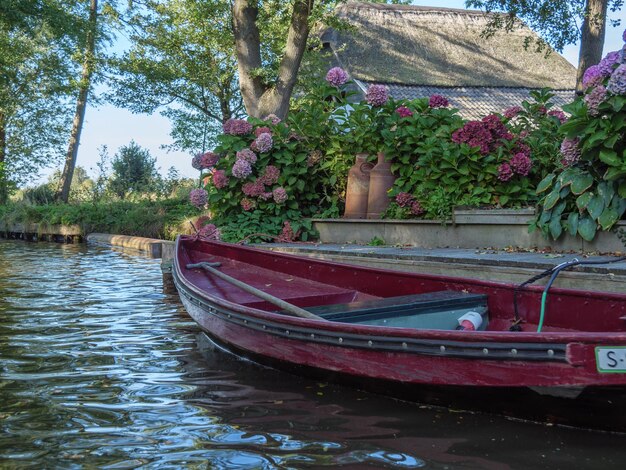 Photo the village of giethoorn